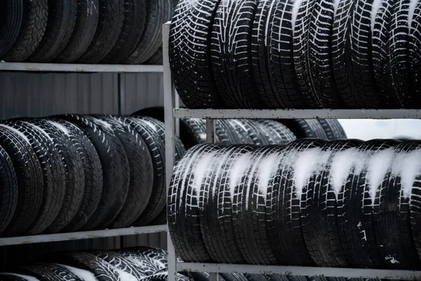 Negozio di pneumatici e ruote — Foto Stock