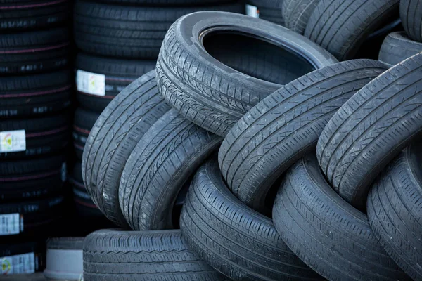 Pile of used tires — Stock Photo, Image