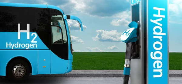 Туристический автобус на водородном топливе — стоковое фото