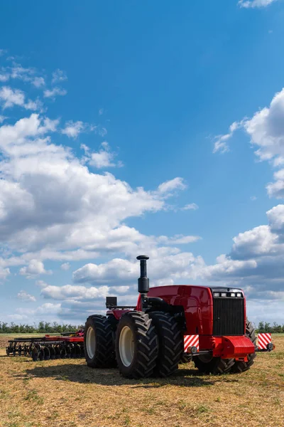 Tractor autónomo no tripulado —  Fotos de Stock