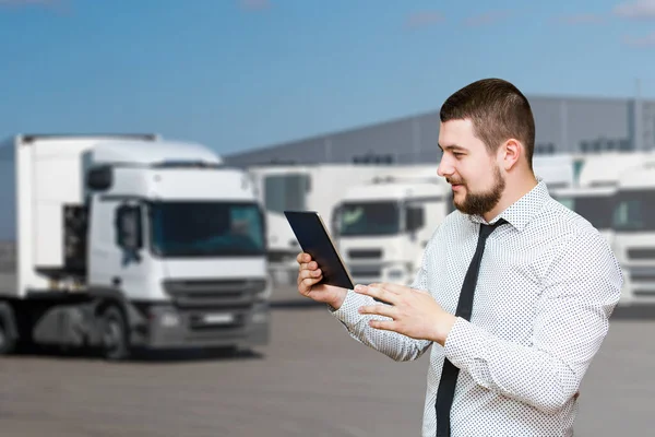 Manager Digital Tablet Background Trucks Fleet Management — Stock Photo, Image