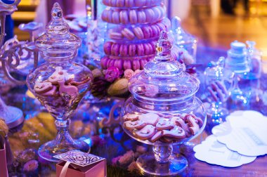 çevre dostu Fransız makarons kek masada