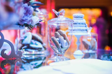 çevre dostu Fransız makarons kek masada