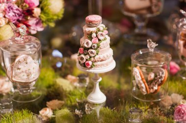 çevre dostu Fransız makarons kek masada