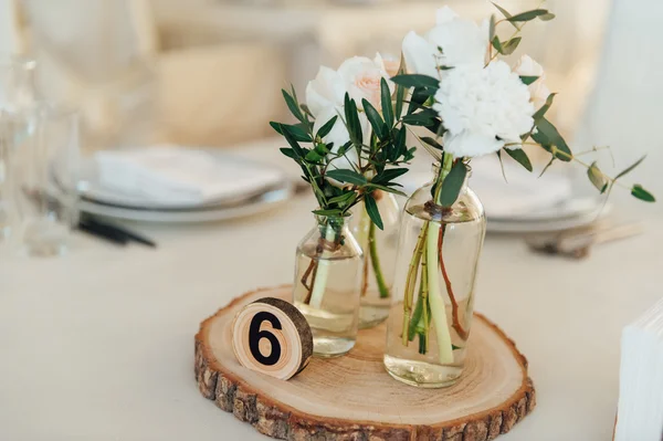 Conjunto de mesa para boda u otro evento abastecido —  Fotos de Stock