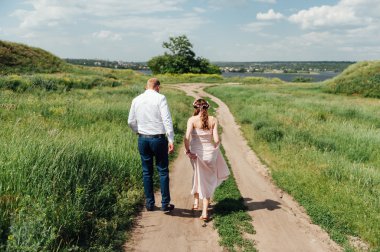 Sevgili Şehir Parkı üzerinde tutun el ile çalışan