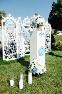 parkta güzel düğün detayları