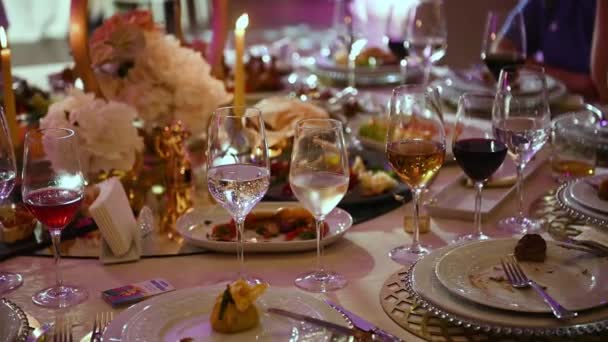 Tables au banquet de mariage. Décorations de mariage — Video