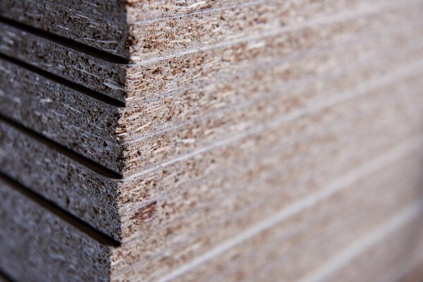 Set in the manufacture of chipboard