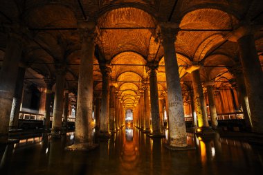 Yeraltı Yerebatan Sarnıcı Yerebatan Sarnıcı, Istanbul, Türkiye