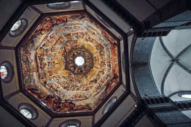 Florence, İtalya - 19 Mayıs 2014: Floransa katedraller kubbe içine karmaşık ayrıntı gösteren resim.