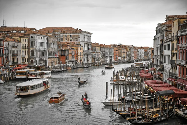 Venezia Ponte di Rialto e Canal Grande — Foto Stock