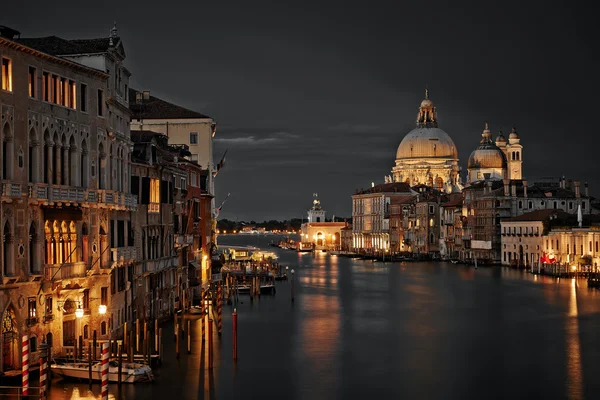 Gran Canal y Basílica Santa Maria della Salute, Venecia — Foto de Stock