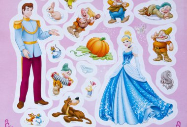Moskova, Rusya - 03, 29, 2016: Kızlar için Walt Disney Princess Cinderella çıkartmaları Fotoğrafı, kitap ve filmlerden editoryal çizgi film karakterleri 