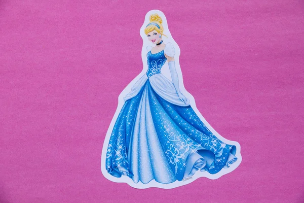 Moskva, Rusko-03, 29, 2016: Foto filmu Walt Disney Princess Cinderella nálepky pro dívky, redakční kreslené postavy z knih a filmů — Stock fotografie
