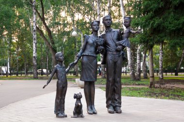 Sterlitamak, Rusya Federasyonu - 07, 02, 2016: Sterlitamak ailesinde Anıtı