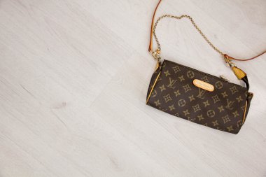 Moskova, Rusya - 08.14.2016: sahte çanta Louis Vuitton