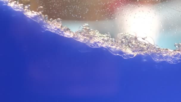Aquário de água azul, demonstração de movimento de onda — Vídeo de Stock