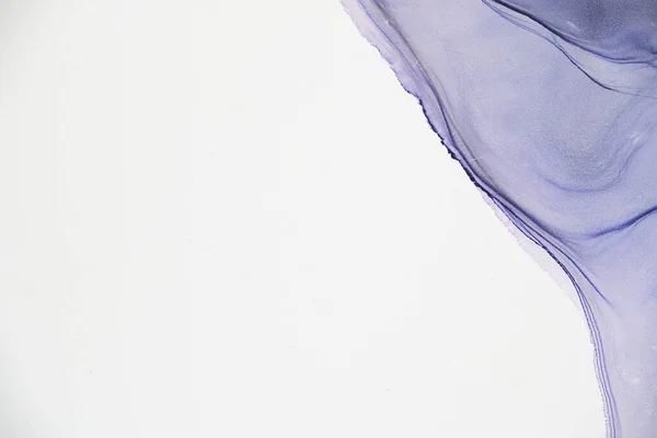 Texture de fond abstraite bleue en blanc. taches délicates de peinture sur papier blanc. foyer doux — Photo