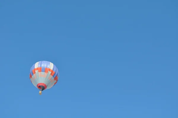 Balon gökyüzünde — Stok fotoğraf