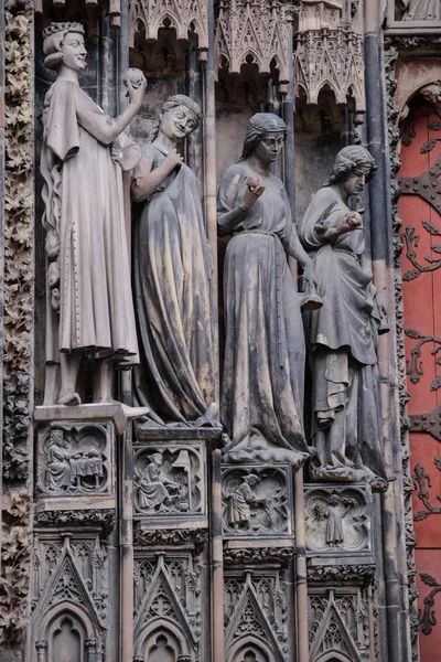 Detalii despre fațada Catedralei din Strasbourg, Franța — Fotografie, imagine de stoc