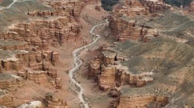 Kazakistan 'daki Charyn Kanyonu' nun havadan görünüşü