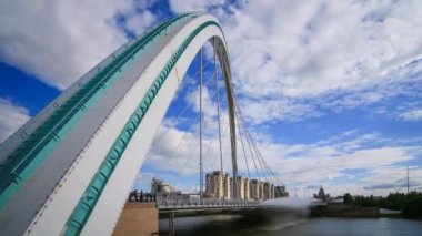 Astana pınarlarına ile köprü