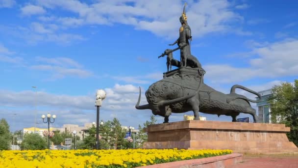 "Zher-Ana "el monumento de la reina Tamiris — Vídeos de Stock