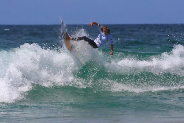 Открытый чемпионат Австралии по серфингу, Лиам Мортенсен из Австралии — стоковое фото