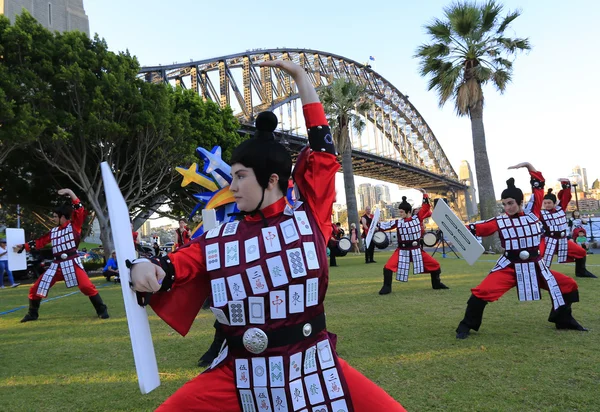 Harbour Bridge adlı dans sanatçılar