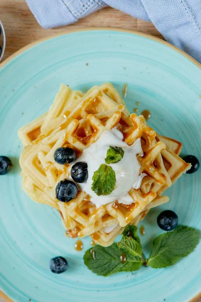 Fresh Baked Homemade Classic Belgian Waffles Topped Icecream Fresh Blueberries — Stock Photo, Image