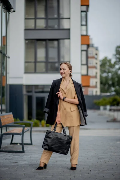 Retrato Linda Mujer Negocios Profesional Posiblemente Contable Arquitecto Mujer Negocios —  Fotos de Stock