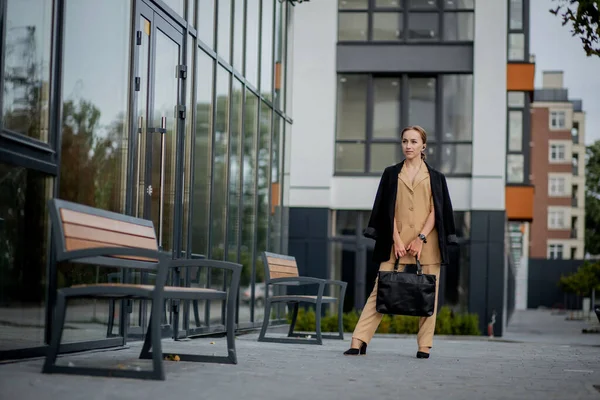 Retrato Linda Mujer Negocios Profesional Posiblemente Contable Arquitecto Mujer Negocios —  Fotos de Stock