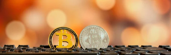 Bitcoin Monnaie Sur Ordinateur Clavier Sur Fond Bokee Concept Crypto — Photo