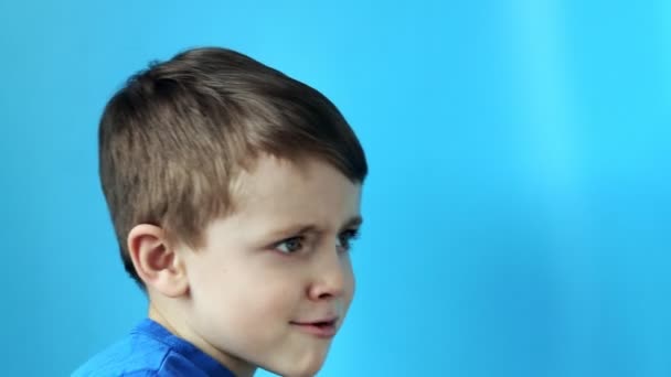 Öfke Hayal Kırıklığı Yaramazlık Için Üzgün Kızgın Çocuk Konsepti — Stok video