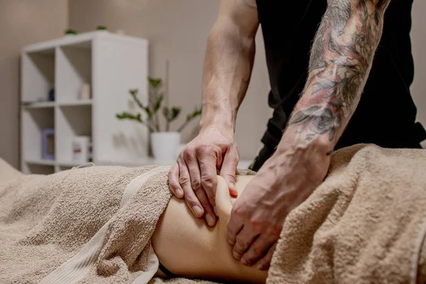 Close Therapist Doing Stomach Massage Woman Spa — Stock Photo, Image