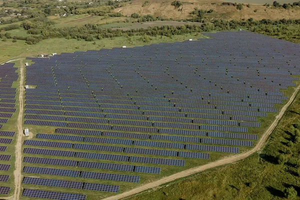 Güneş Panelleri Havadan Görünüyor Hava Manzaralı Polar Paneller Güç Çiftliği — Stok fotoğraf
