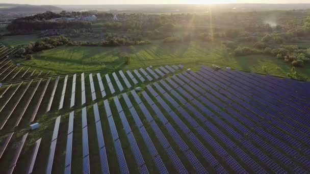 Ecología Paneles Centrales Solares Los Campos Energía Verde Atardecer Paisaje — Vídeos de Stock