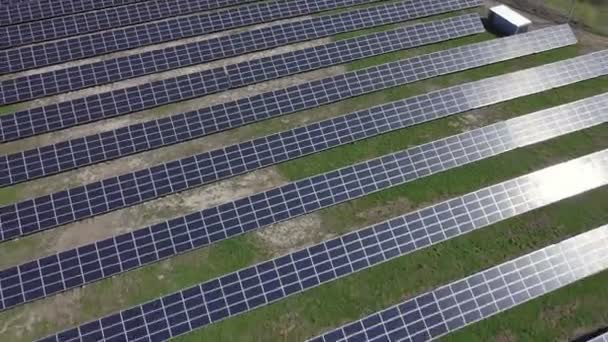 Solpanel Producerar Grön Miljövänlig Energi Flygfoto Från Drönare — Stockvideo
