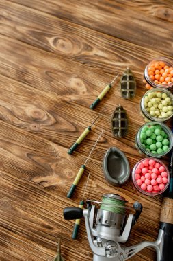 Sazan balıkçılığı ve olta yemi için aksesuarlar..