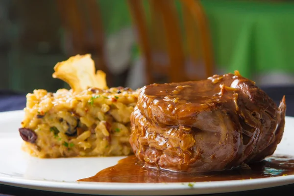 Filete Mignon con risotto —  Fotos de Stock