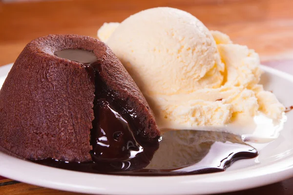 Petit çikolatalı Gato