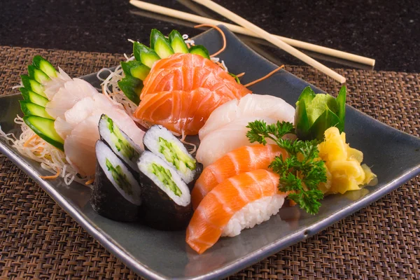 Comida tradicional japonesa — Foto de Stock
