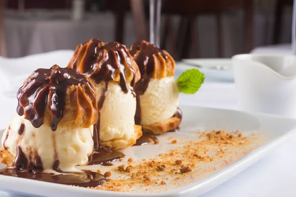 Traditional Profiteroles dessert — Stock Photo, Image