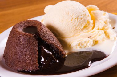 Fara pastamız dondurma ile 