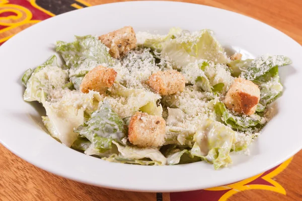 Amerikan Sezar salatası