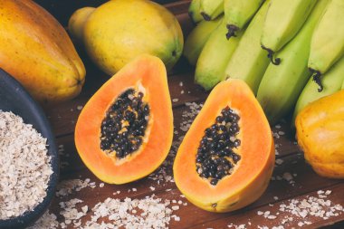 Papaya, muz ve yulaf