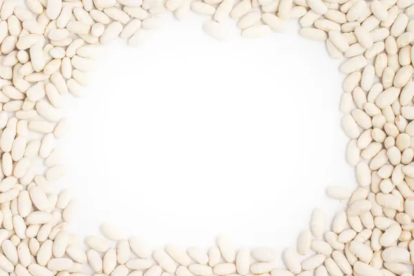白い背景の白豆のフレーム。インゲンマメ — ストック写真