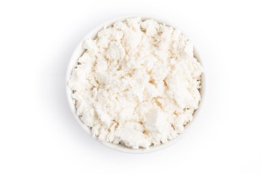 Ricotta peyniri bir kasenin içine