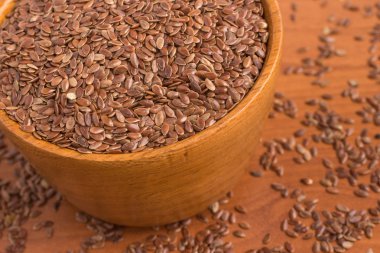 bir kase içine keten tohumu